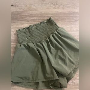 Aerie shorts with detailed waist size 4!!